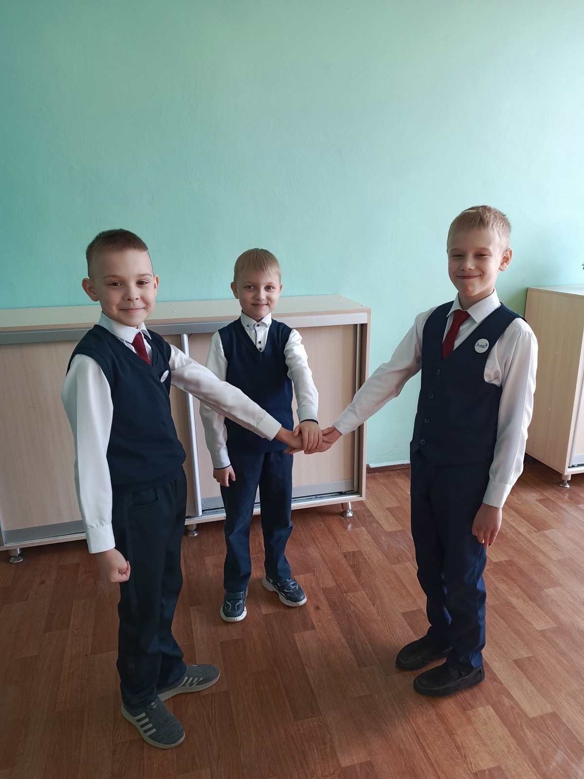 Постер к социальной практике: Один за все, и все за одного!