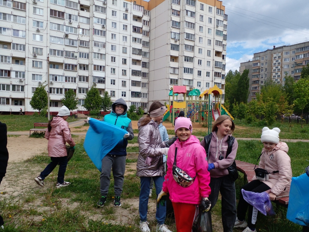 Постер к социальной практике: Не словом, а делом!