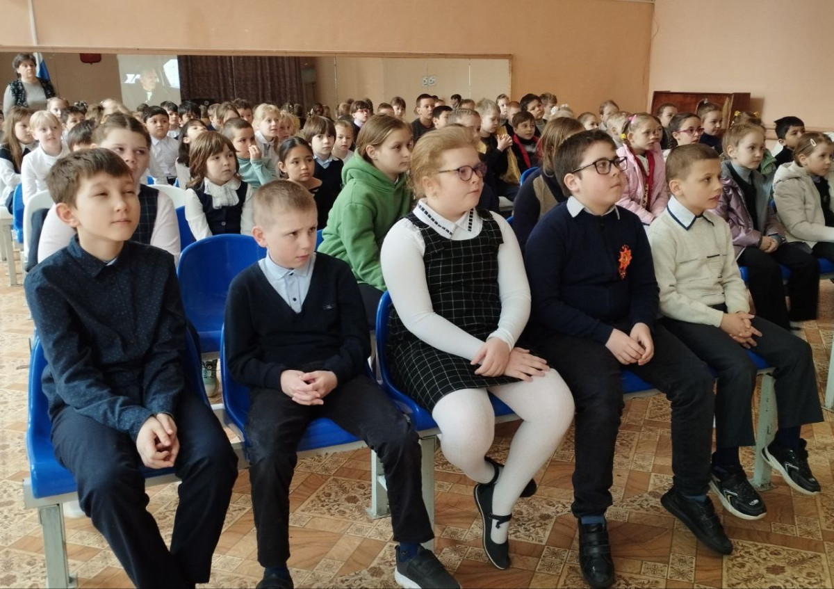 Постер к социальной практике: Все работы хороши, ещё важнее чистота души!