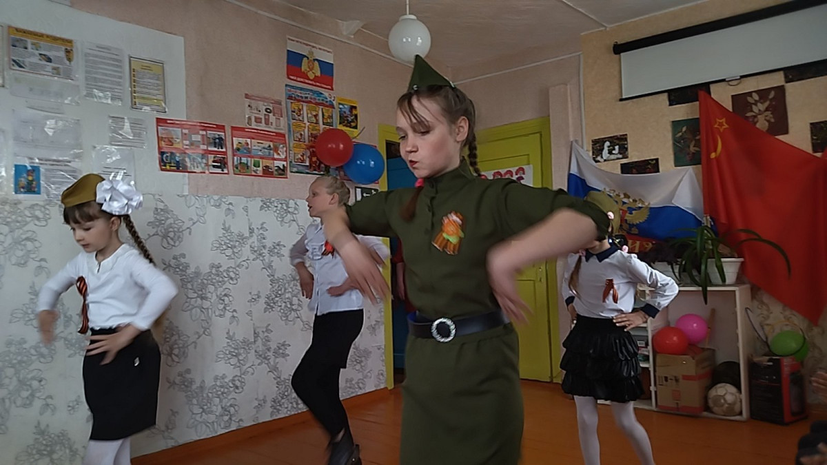 Постер к социальной практике: Песни Победы