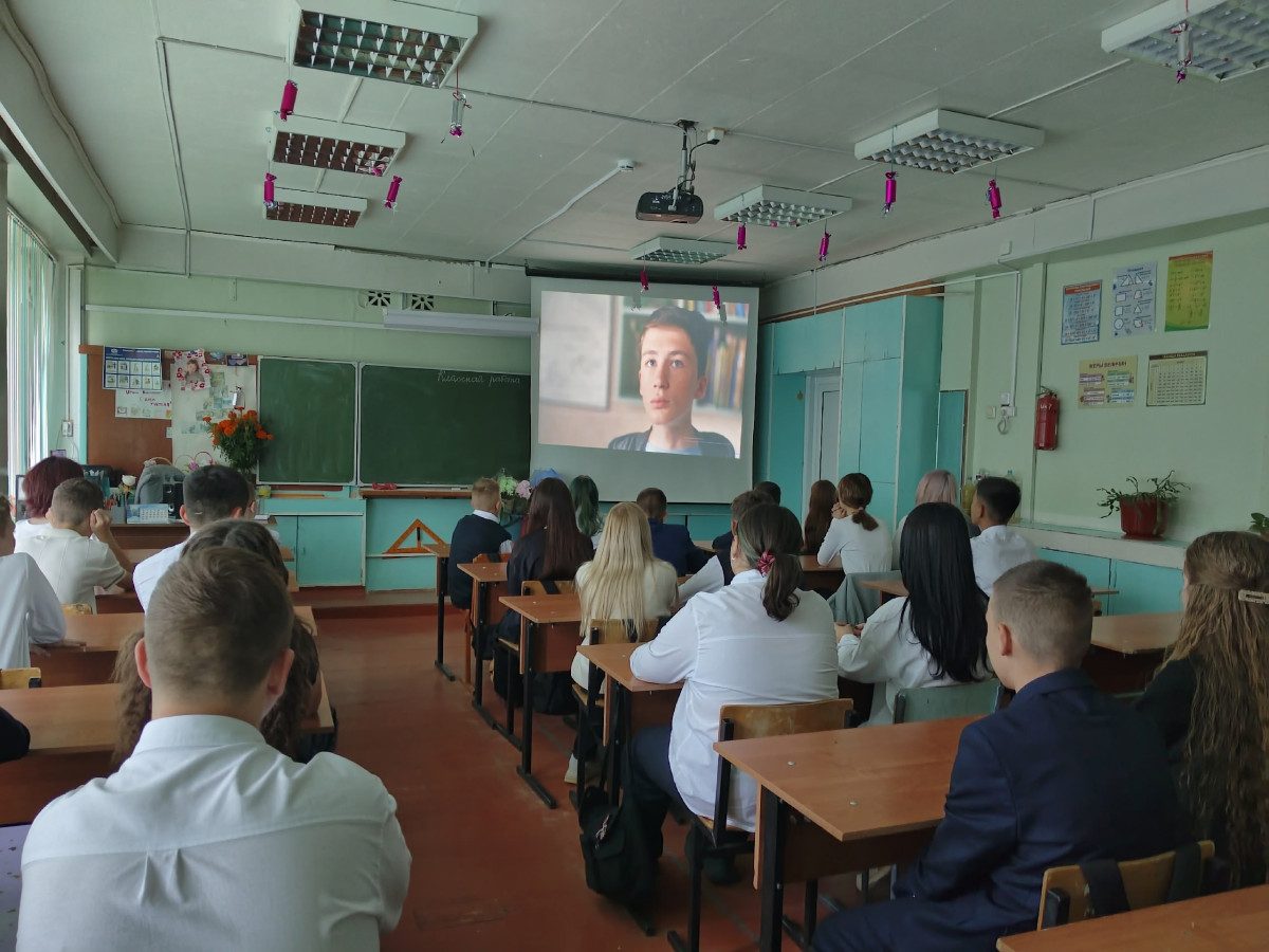 Постер к социальной практике: Помощь СВО