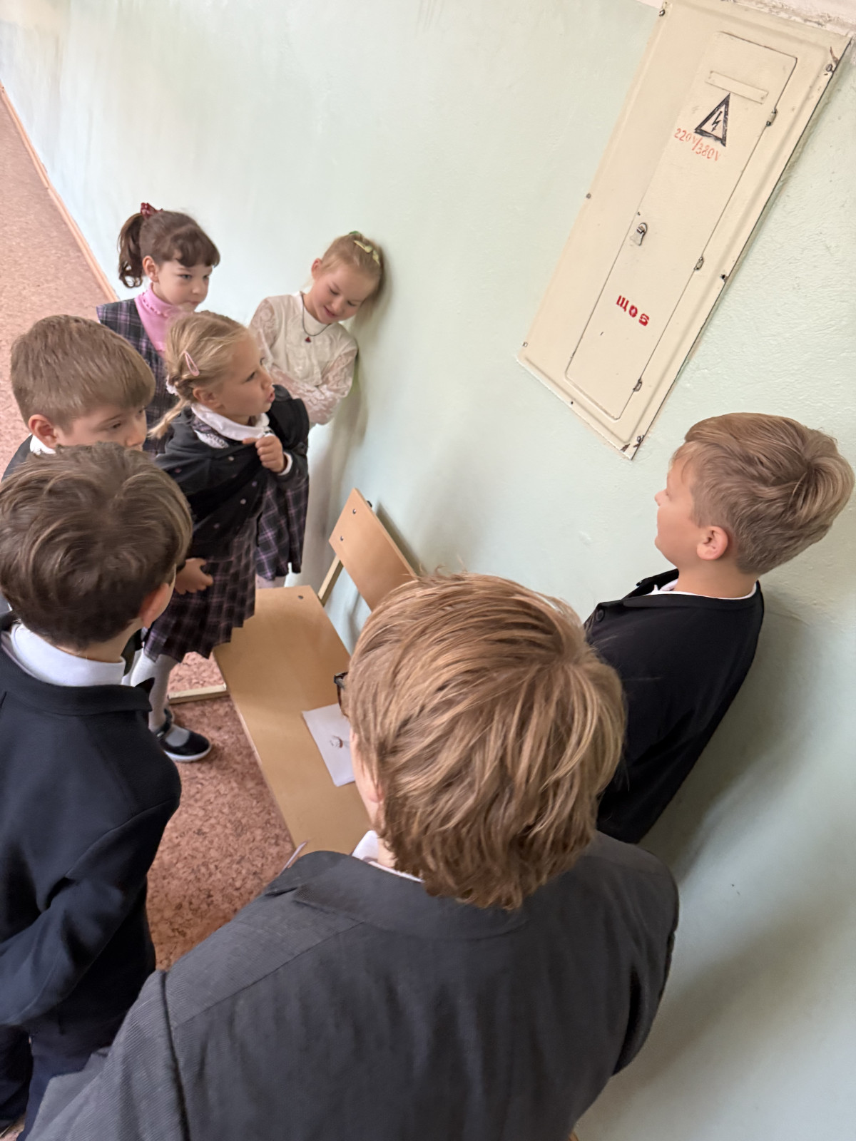 Постер к социальной практике: Дружный коллектив детства