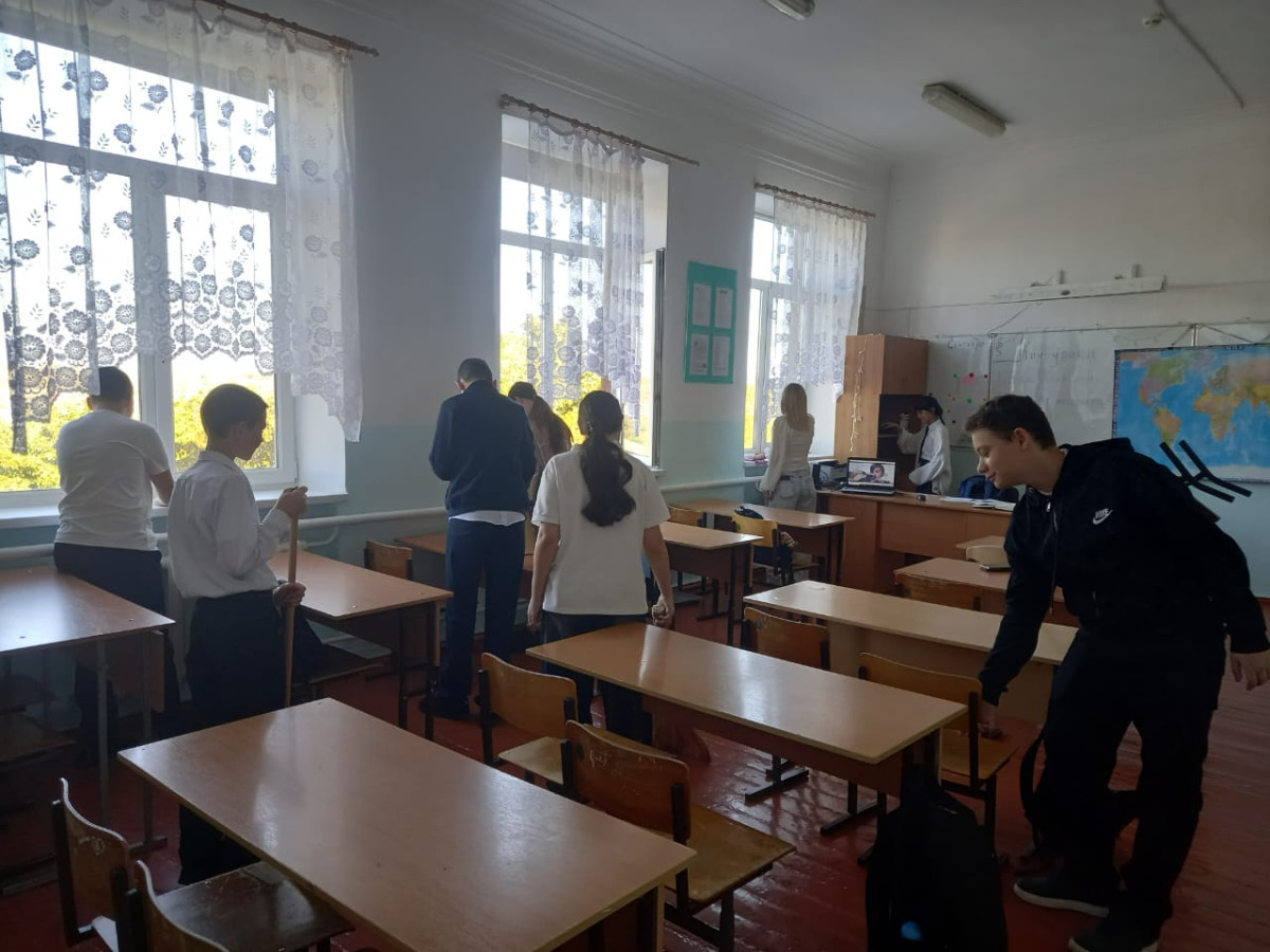 Постер к социальной практике: Совместный труд- объединяет