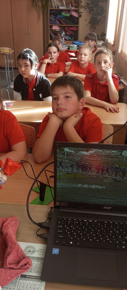 Постер к социальной практике: +7 (960) 327-20-41