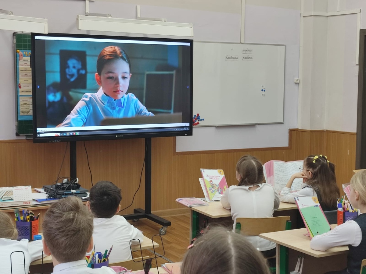 Постер к социальной практике: 8 Марта