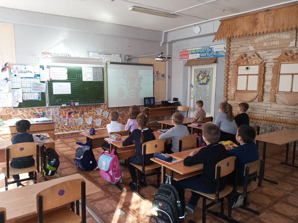 Постер к социальной практике: взаимопомощь