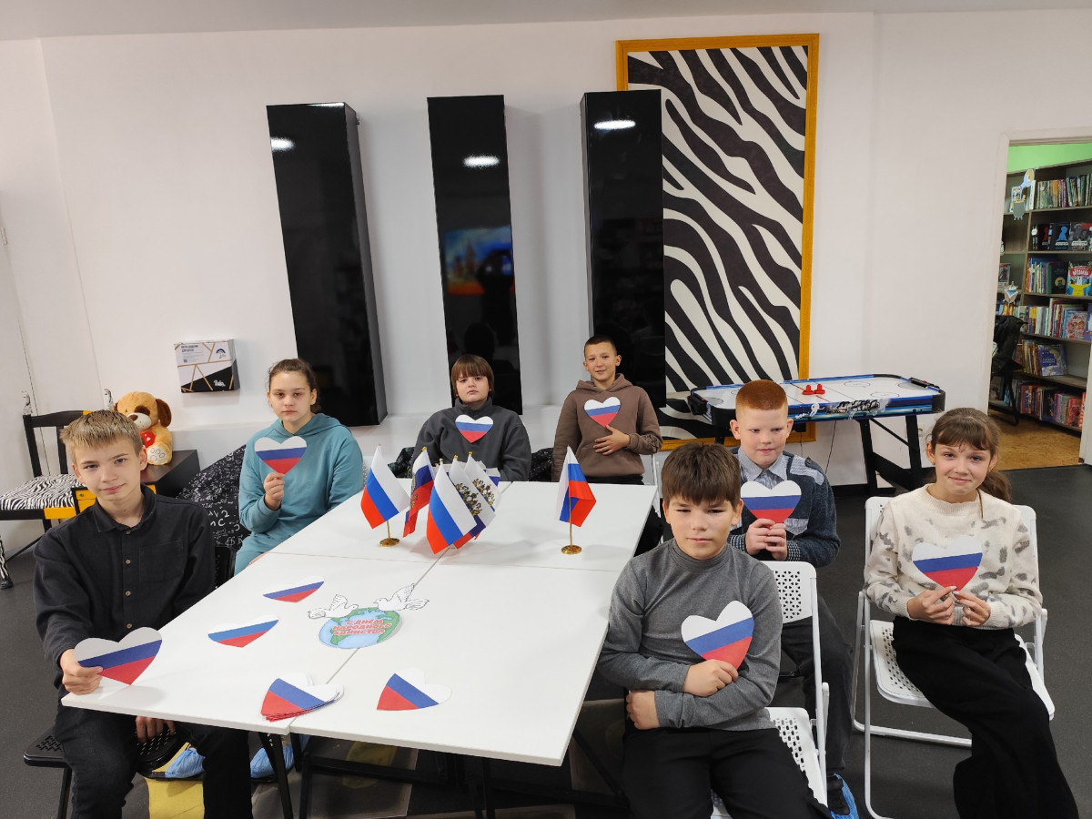 Постер к социальной практике: «Доброе сердце — сильная команда»