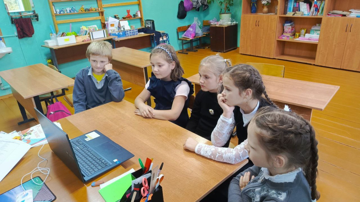 Постер к социальной практике: Помощь вместо осуждения