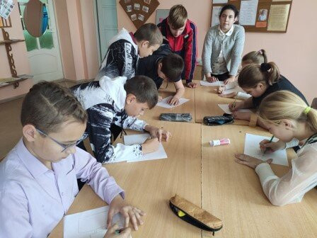 Постер к социальной практике: "Дружба сквозь расстояние"