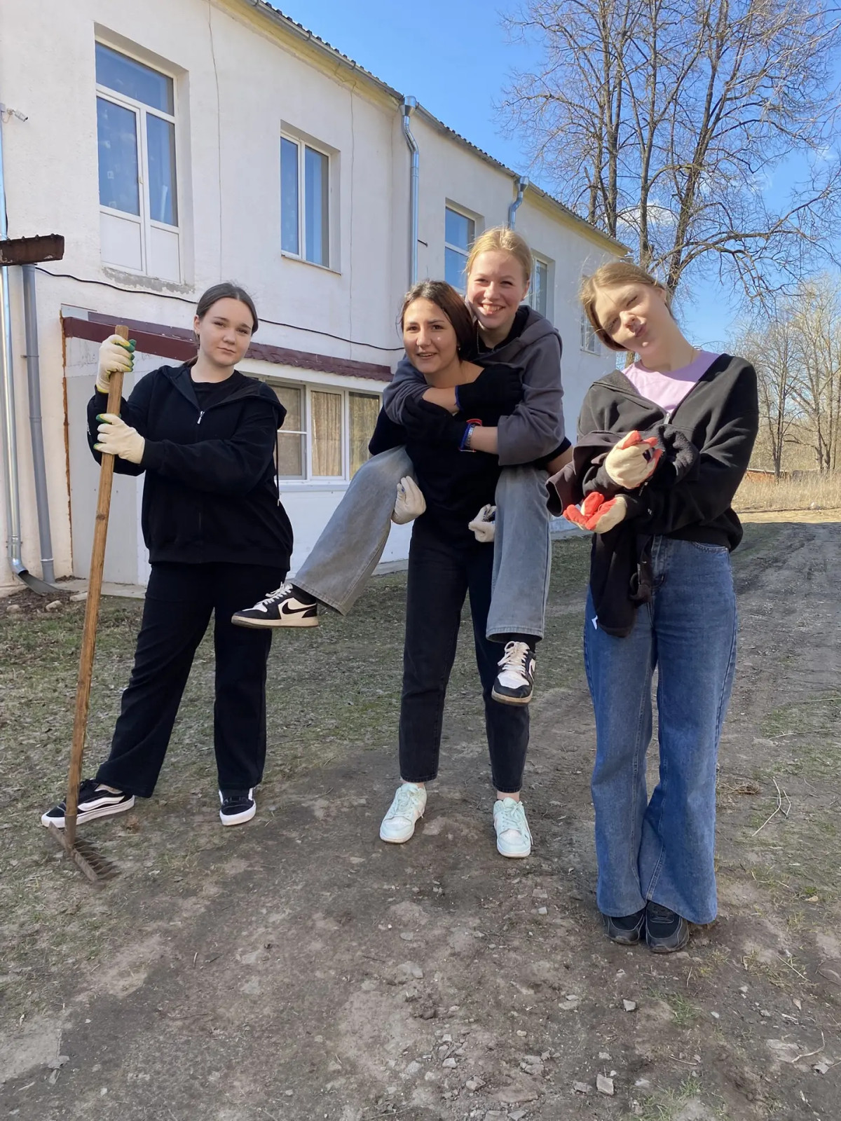 Постер к социальной практике: Торопись проживать каждый день с близкими людьми
