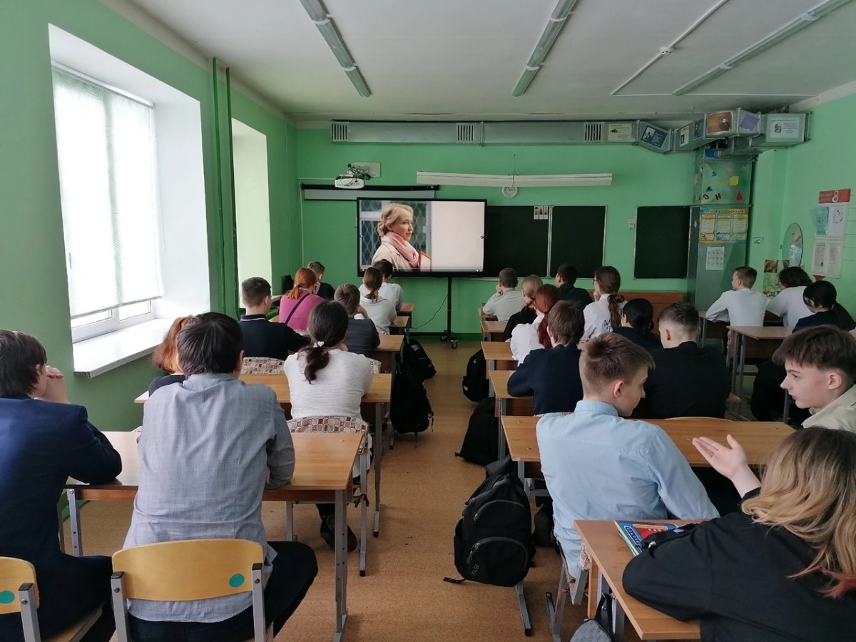 Постер к социальной практике: Созидая будущее трудом