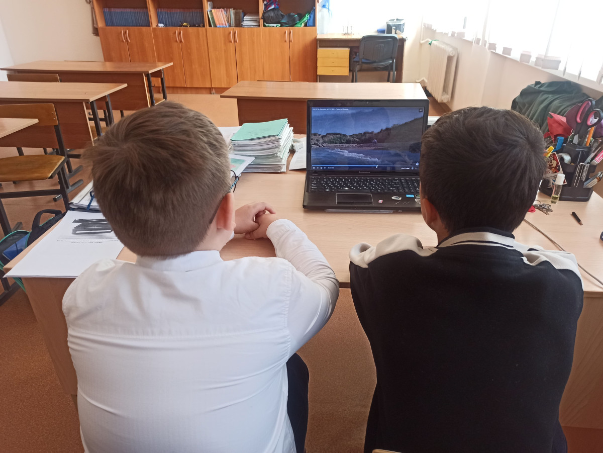 Постер к социальной практике: Знает весь свет - твёрже русских нет.