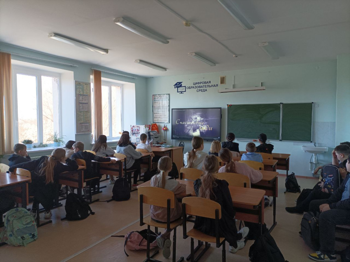 Постер к социальной практике: «В музее подвиги храним»