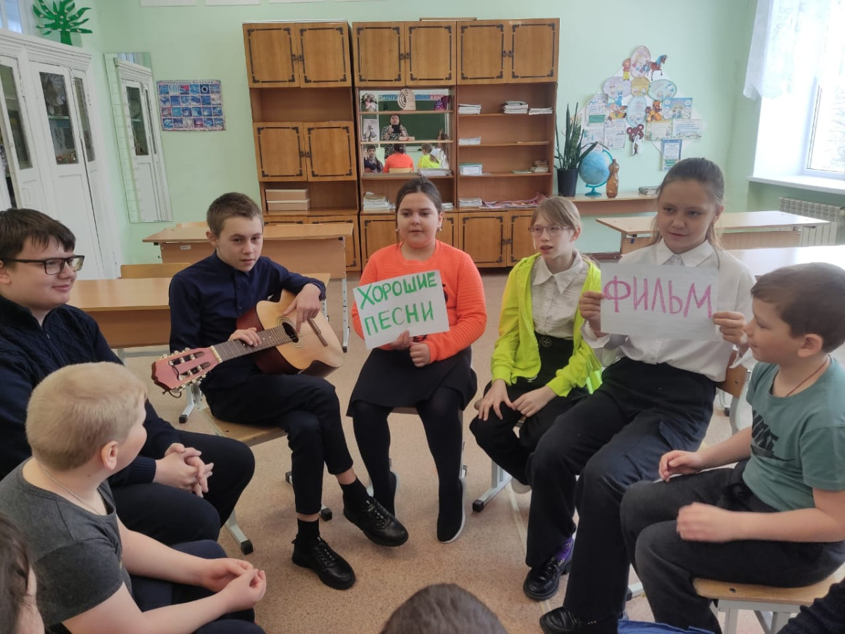 Постер к социальной практике: Праздничный сюрприз