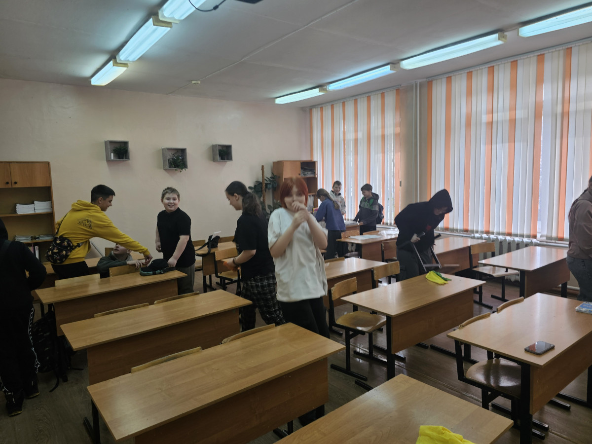 Постер к социальной практике: «Дружный класс — чистый класс!»