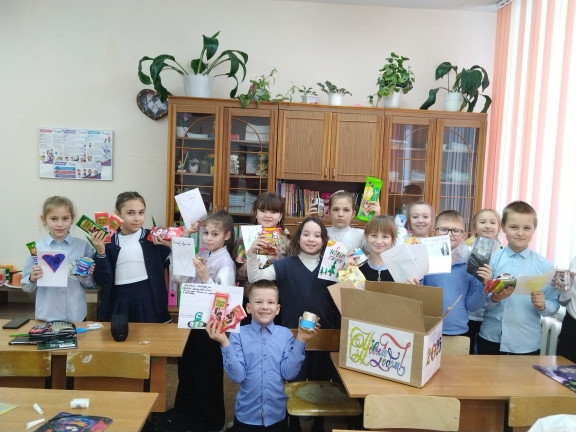 Постер к социальной практике: ПОСЫЛКА ЗАЩИТНИКУ