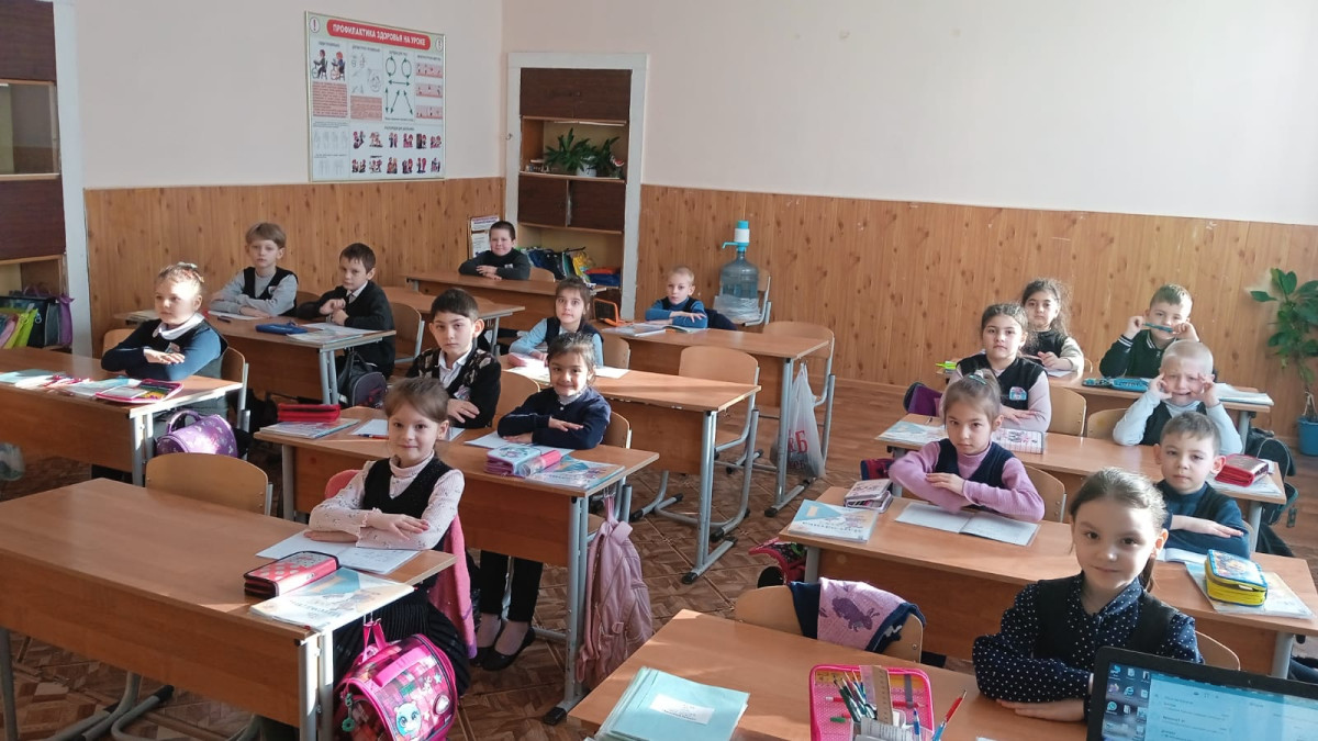 Постер к социальной практике: «Не будь побеждён злом, но побеждай зло добром»