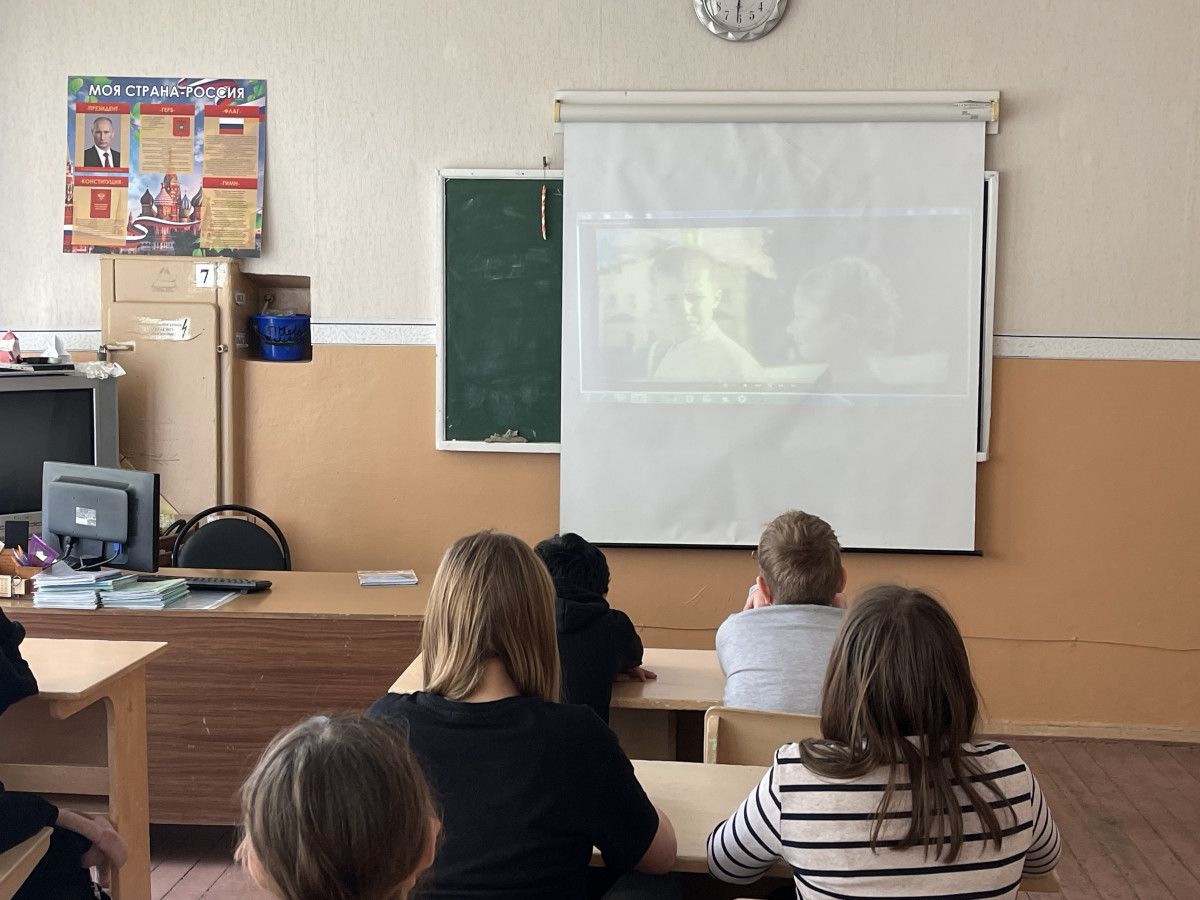 Постер к социальной практике: Общественно полезный труд " Безопасная среда"
