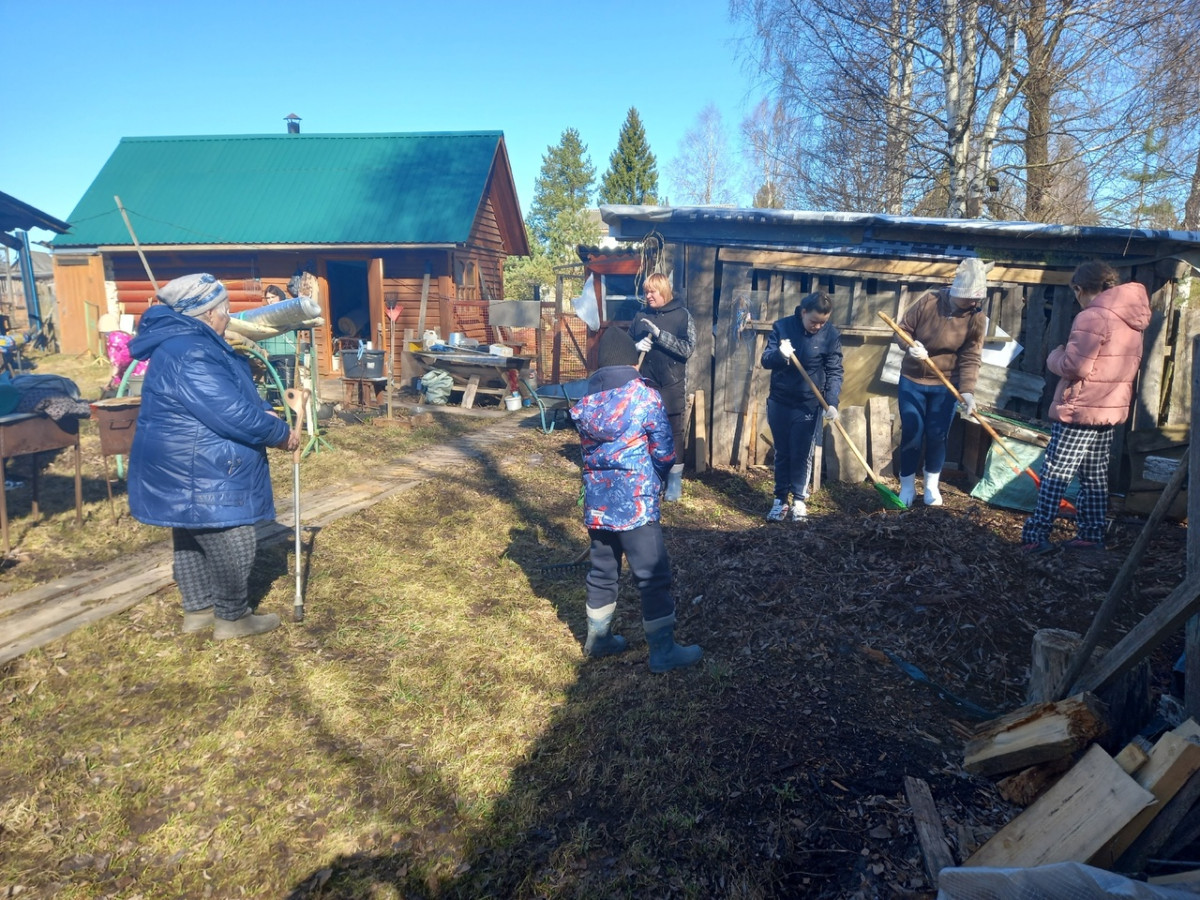 Постер к социальной практике: "СВОих не бросаем!"