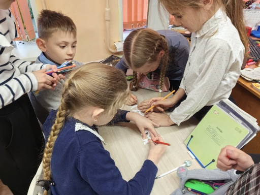 Постер к социальной практике: Мы разные, но мы вместе