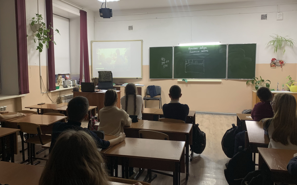 Постер к социальной практике: Будем искренны, друзья!