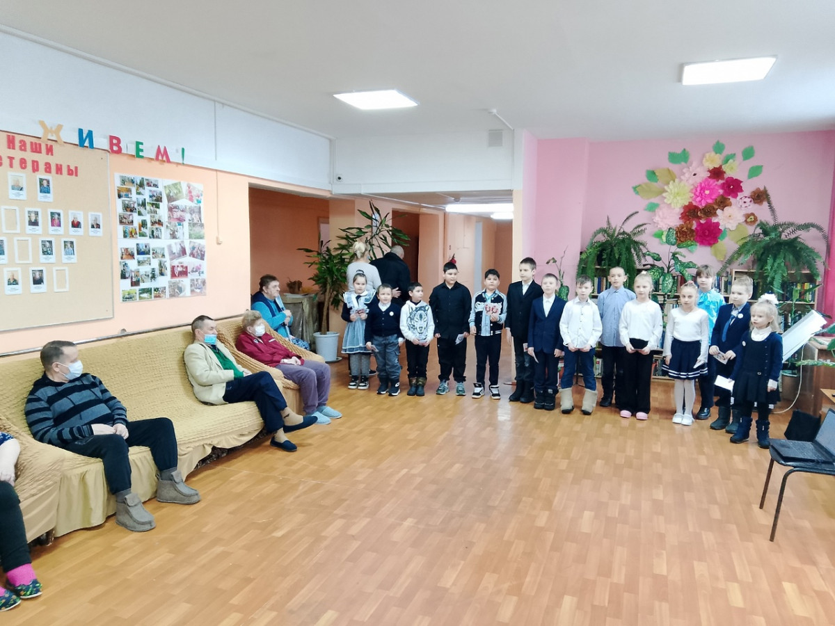 Постер к социальной практике: Поздравление для милых бабушек