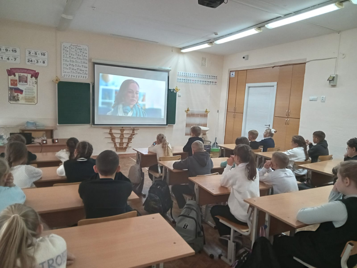 Постер к социальной практике: Кто уважает труд, тот уважает человека!