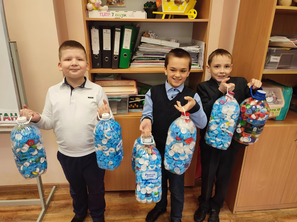 Постер к социальной практике: Добрые крышечки