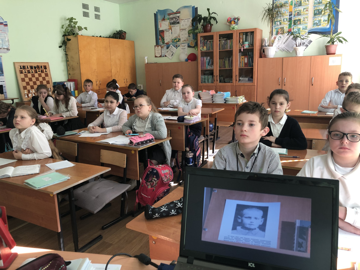 Постер к социальной практике: Чем сможем, тем поможем