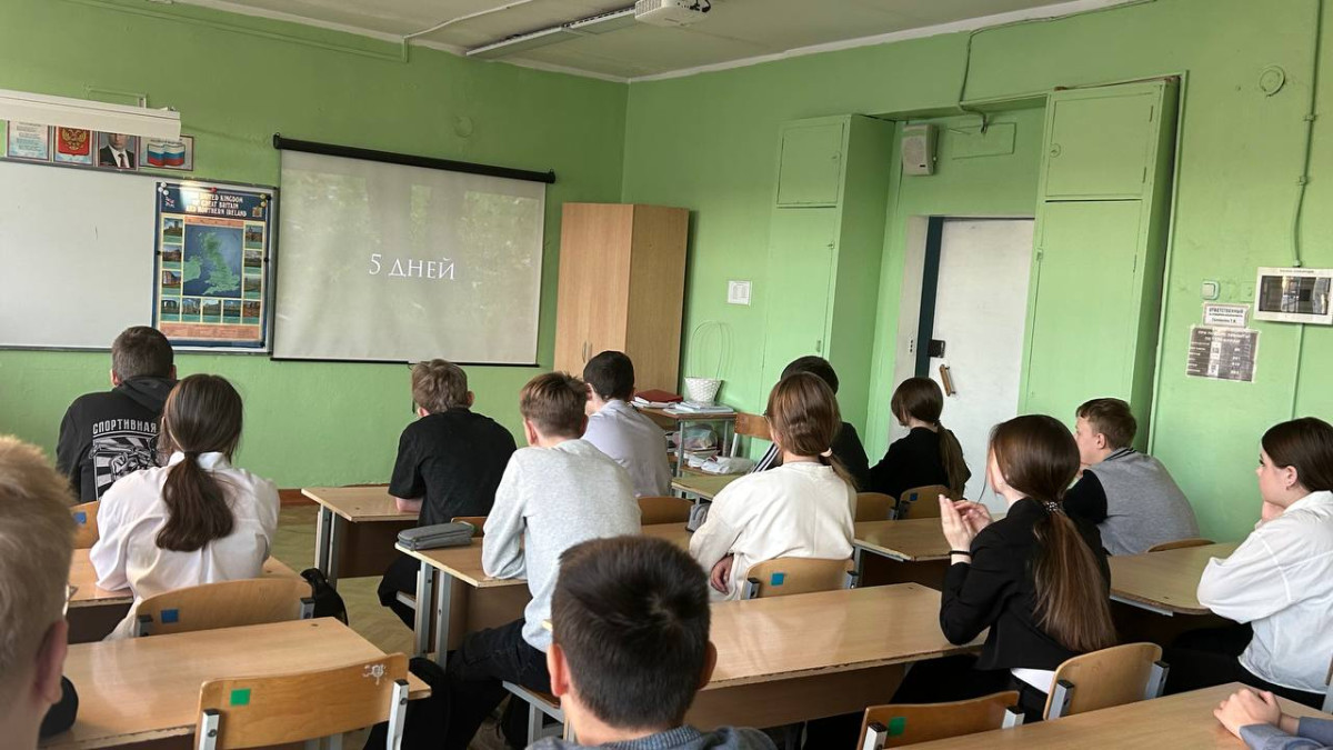 Постер к социальной практике: Созидательный труд