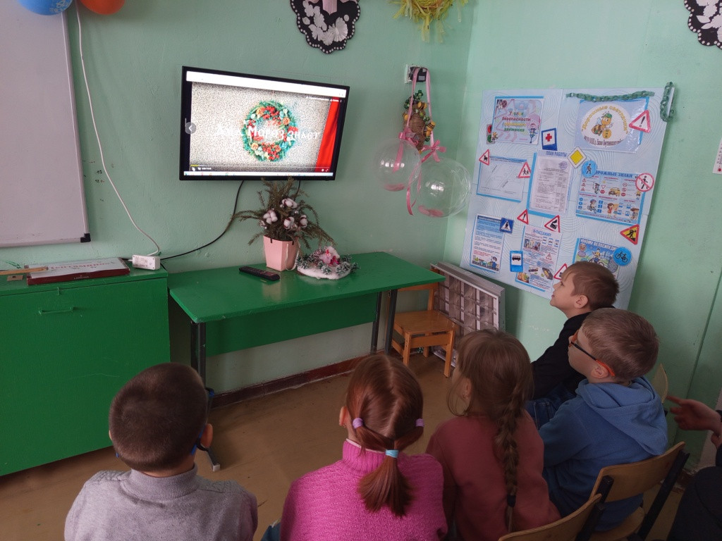 Постер к социальной практике: Дари добро на радость людям