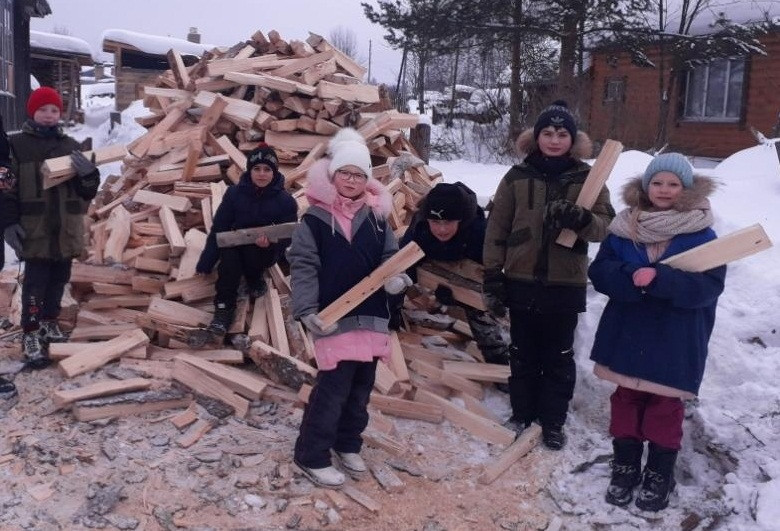 Постер к социальной практике: «Мы знаем, что мы обязательно встретимся с вами!»