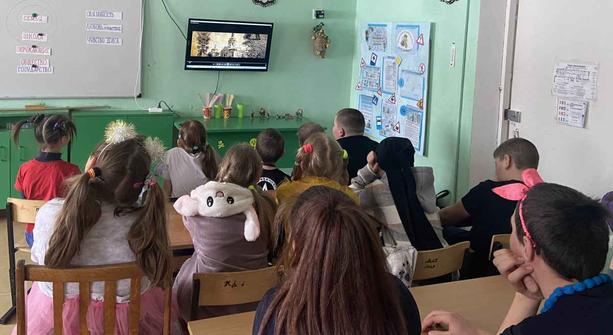 Постер к социальной практике: «Большее счастье – давать, чем получать»