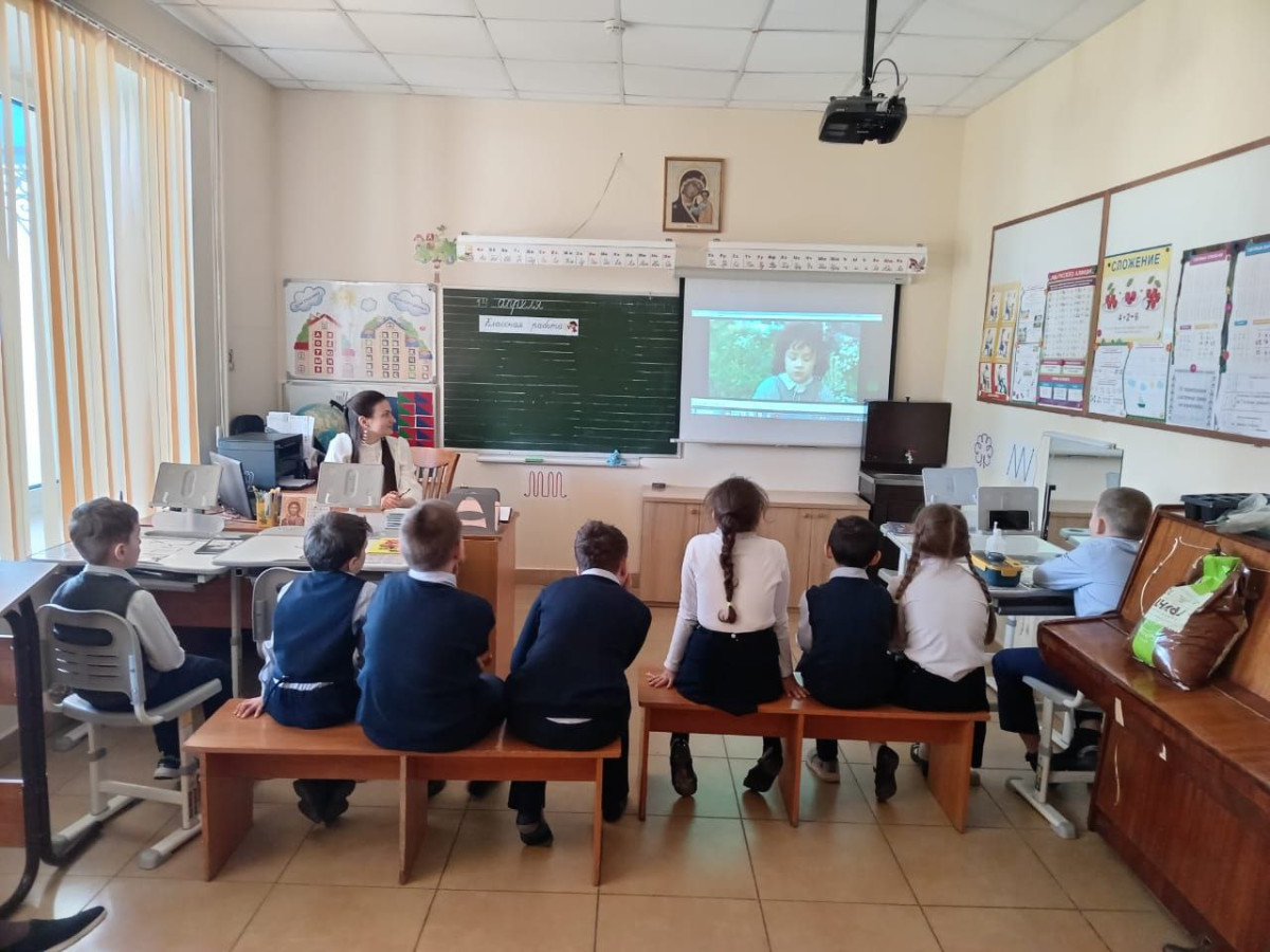 Постер к социальной практике: Красота своими руками