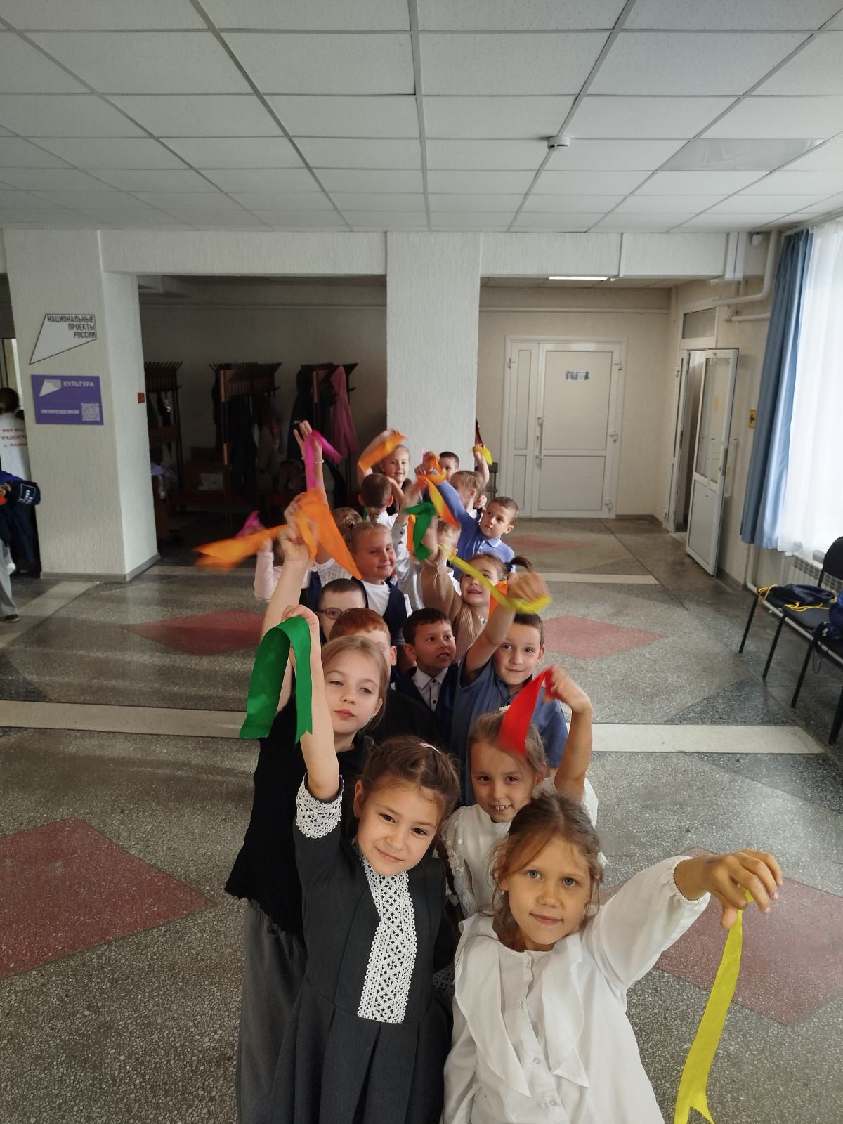 Постер к социальной практике: "Я привык улыбаться людям"