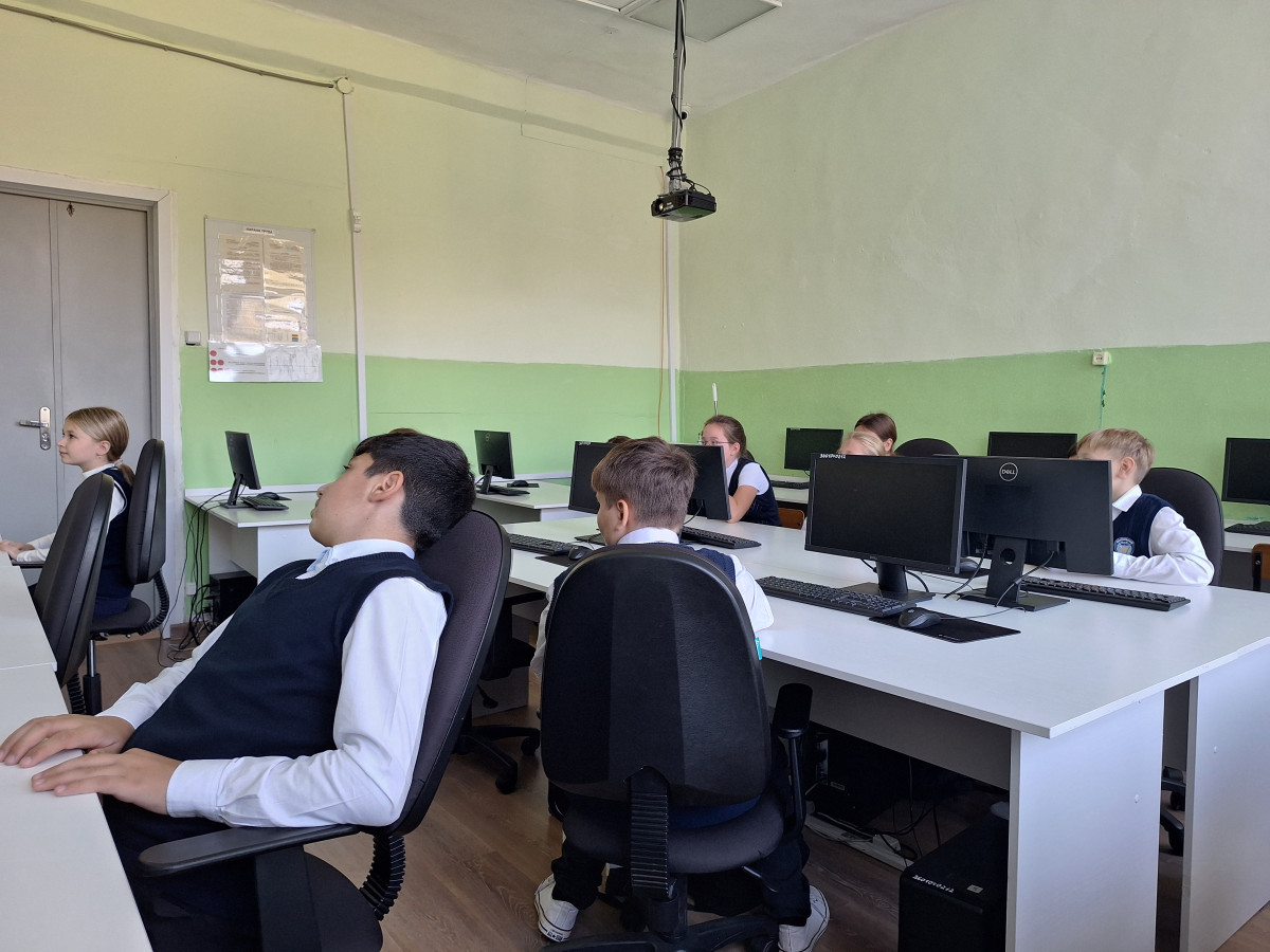 Постер к социальной практике: Общий труд объединяет!