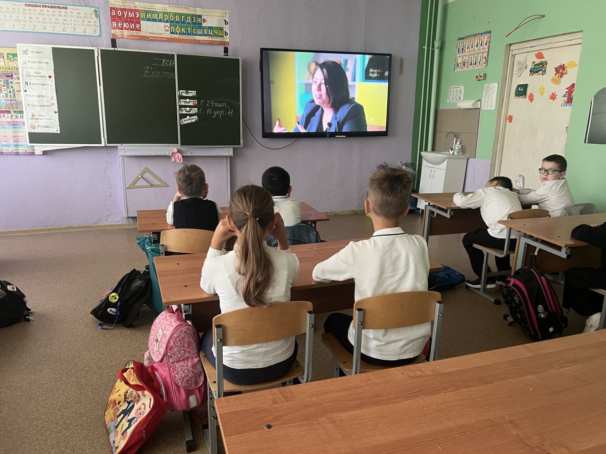 Постер к социальной практике: Просмотр киноуроков в классе