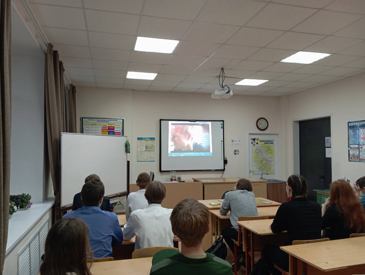 Постер к социальной практике: Добровольная помощь