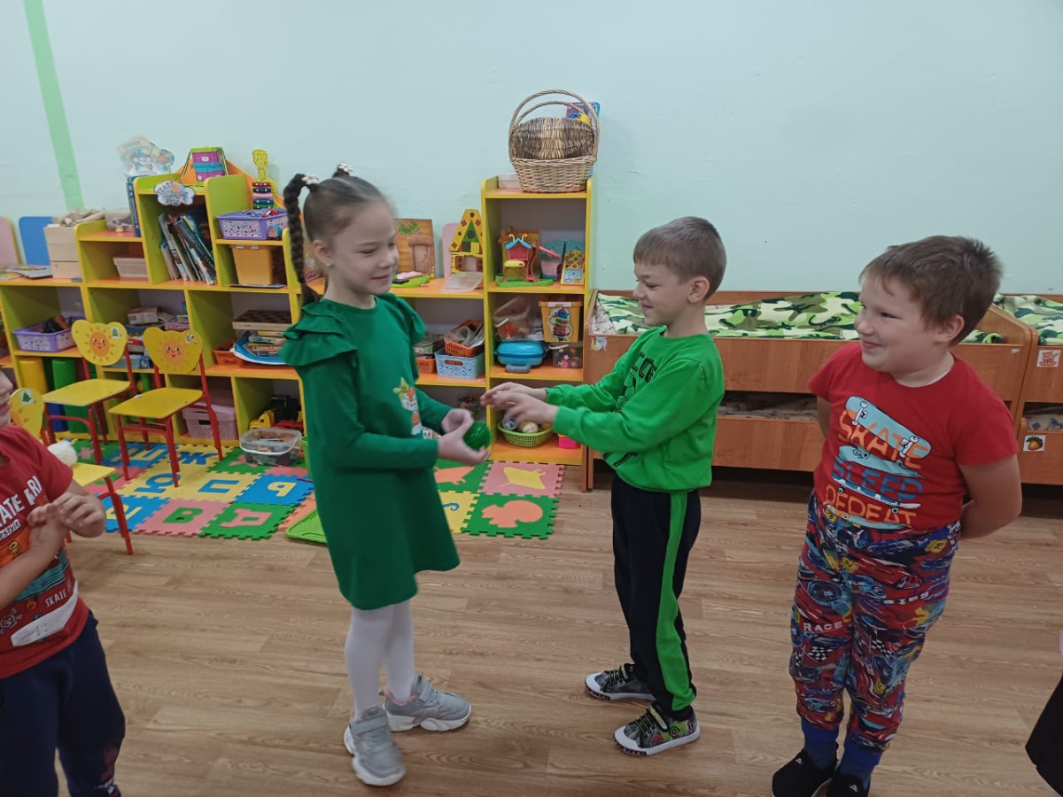 Постер к социальной практике: "Учимся радоваться за других"