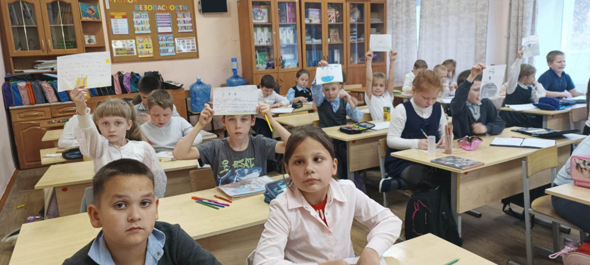 Постер к социальной практике: "Умей дружить и дружбой дорожить"