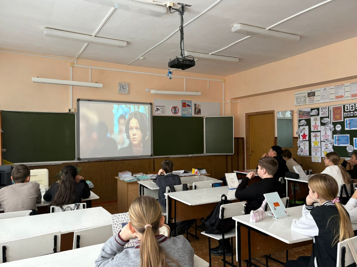 Постер к социальной практике: поздравление участников СВО с наступающим новым годом