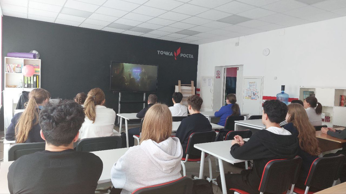 Постер к социальной практике: Мы все из детства