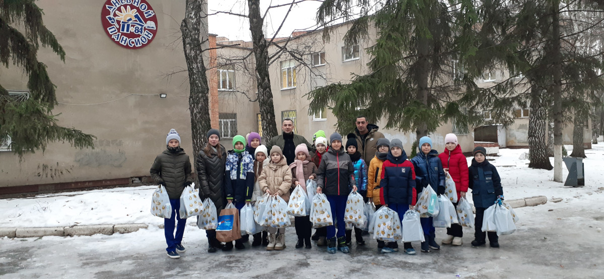 Постер к социальной практике: Как хорошо, что доброта живет на свете вместе с нами