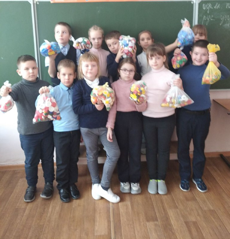 Постер к социальной практике: Добрые крышечки