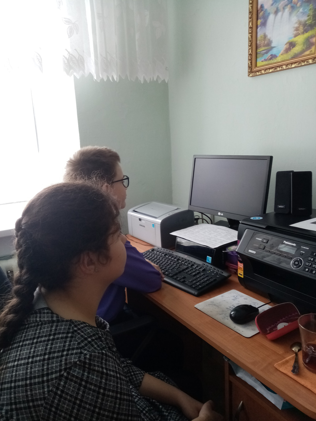 Постер к социальной практике: Помогай всегда!