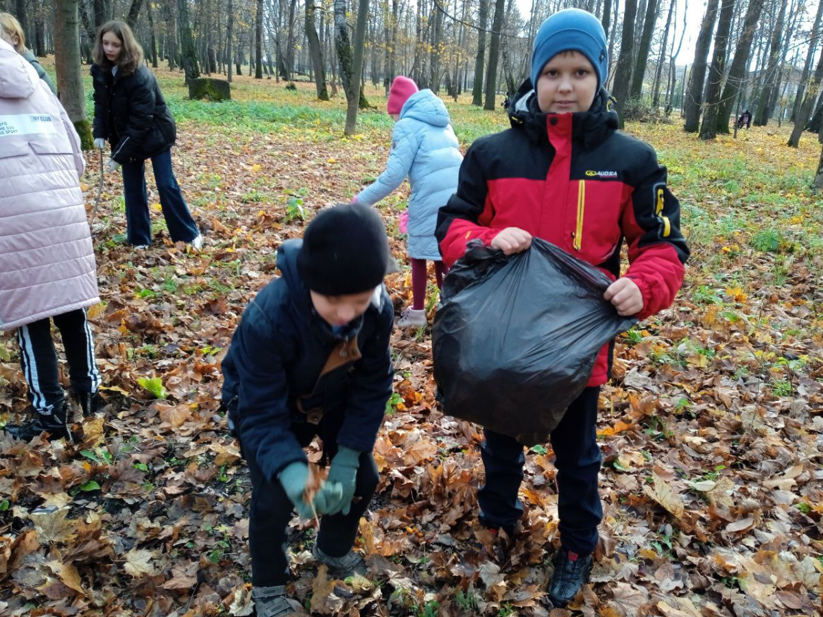 Постер к социальной практике: Созидательный труд – сочетание приятного с полезным.