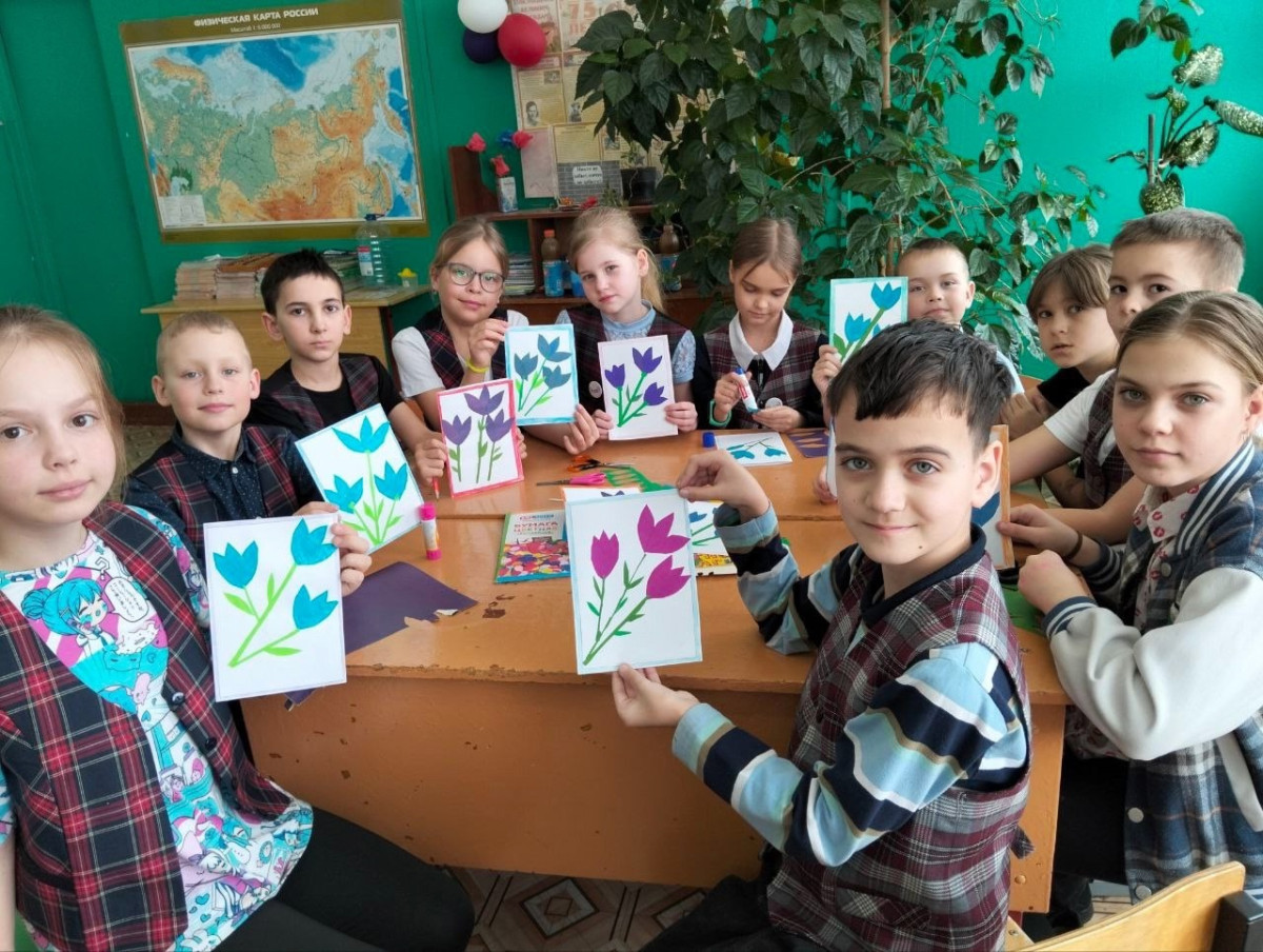 Постер к социальной практике: Всем дамам посвящается