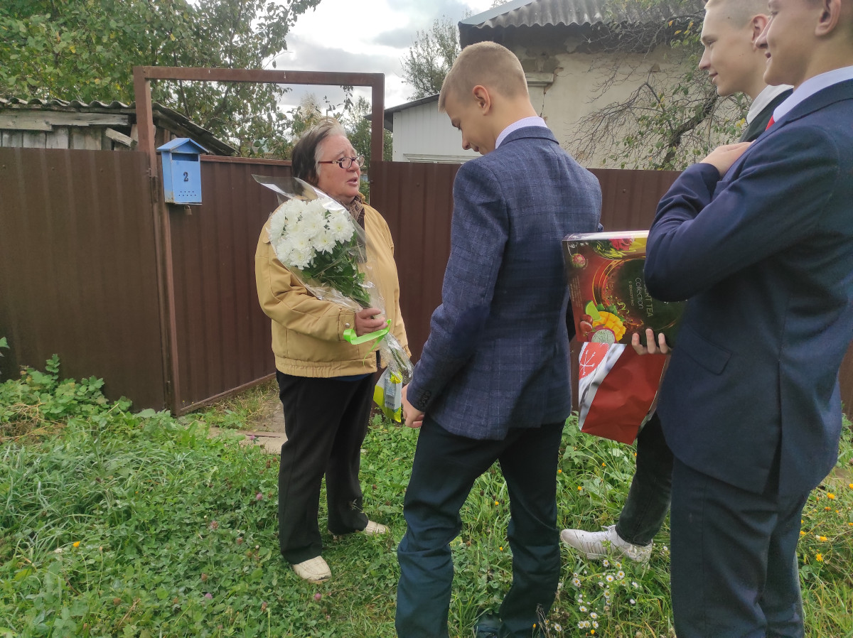 Постер к социальной практике: Поклон вам, ветераны, до земли за эту благородную работу!