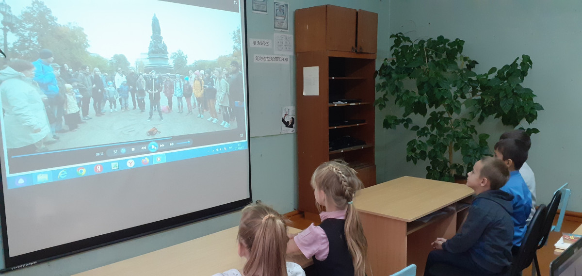 Постер к социальной практике: Помощь вместо осуждения