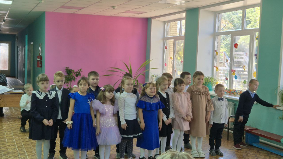 Постер к социальной практике: "Уважение к молодому — долг, уважение к старшему — обязанность"